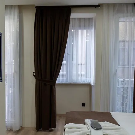 Mila Taksim 3*